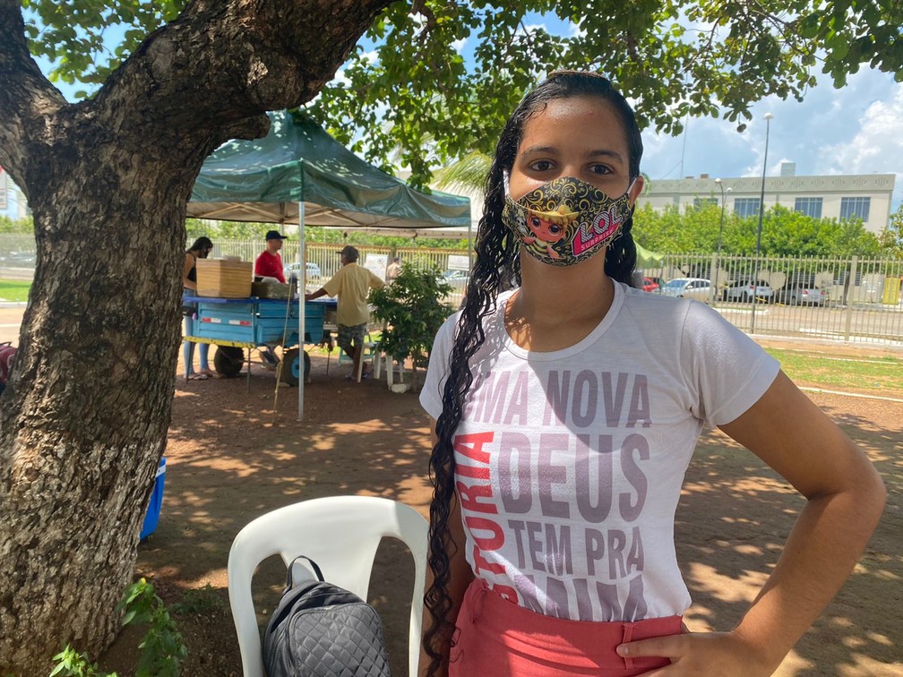 Maíra Rodrigues, de 18 anos, faz o Enem pela primeira vez em Palmas (TO) — Foto: Jesana de Jesus/G1