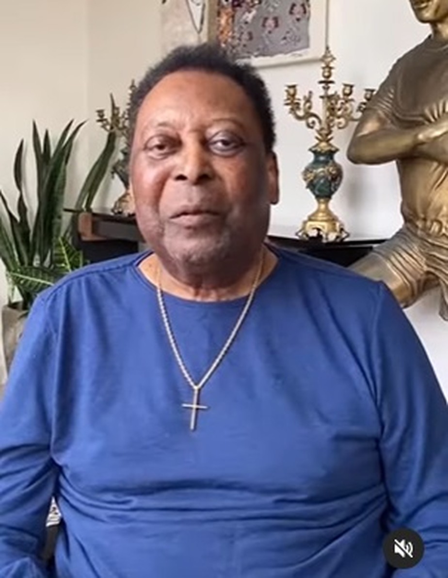 Pelé, em vídeo agradece pelo carinho dos fás no seu aniversário de 82 anos