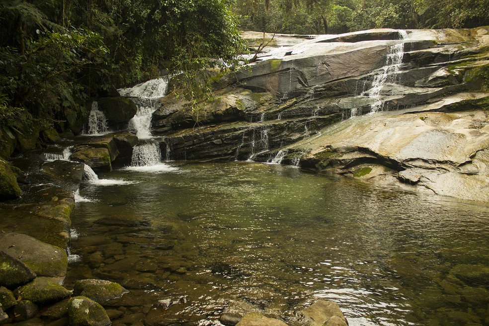 Mesmo com volume de água baixo, o Salto Parati encanta com sua beleza. — Foto: Marcio Kubo