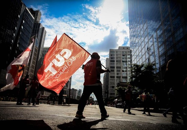 Central Única dos Trabalhadores, dia do trabalho, manifestação (Foto: FERNANDO BIZERRA/EFE)