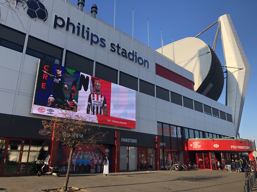 Museu do PSV Eindhoven conta com fotos de Ronaldo e outros brasileiros que passaram pelo clube — Foto: Tiago Leme