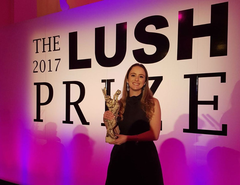 Essa foi a maior premiação que a curitibana já recebeu, mas não a única (Foto: Carolina Motter/Arquivo pessoal)