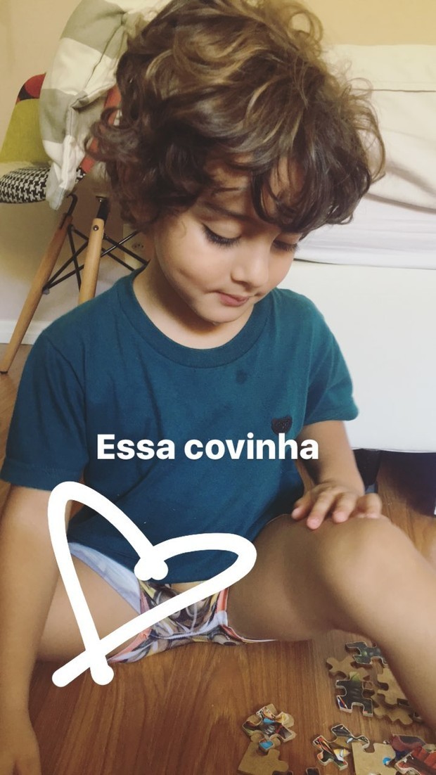 Sasha brinca com os irmãos (Foto: Reprodução/Instagram)