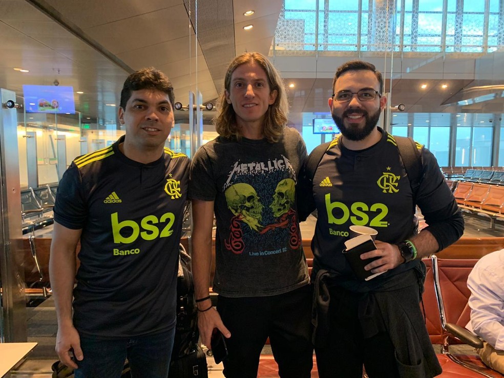 Filipe Luis vai para Madrid para passar f&eacute;rias &mdash; Foto: Cah&ecirc; Mota