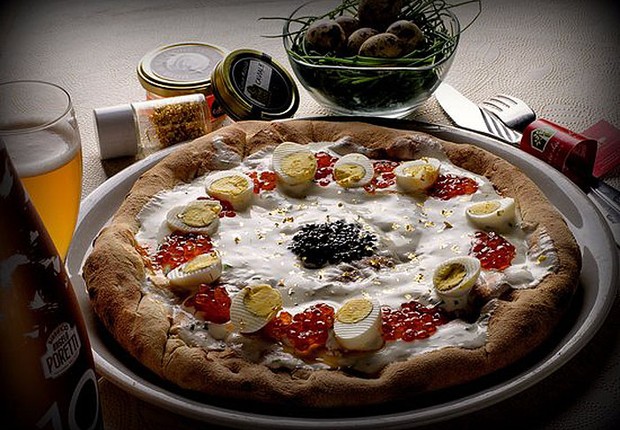Pizza com caviar e pó de ouro da pizzaria Cortei dei Medici: a mais cara do mundo (Foto: Reprodução/Trip Advisor)