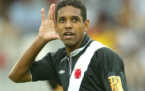 Henrique comemoração gol Vasco contra Atlético-PR 2004 (Foto: Arquivo / Agência O Globo)