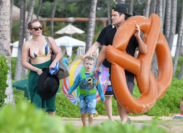 Hilary Duff, Luca e Mike Comrie (Foto: The Grosby Group)