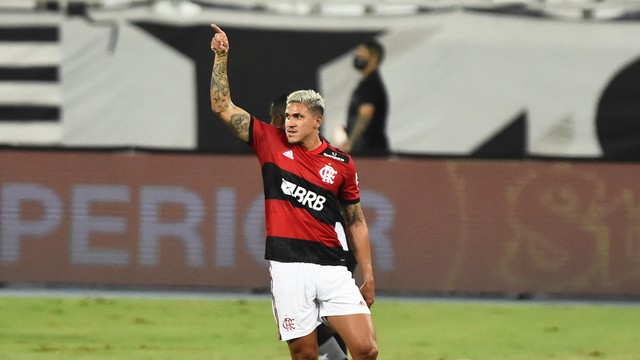 Pedro em Botafogo x Flamengo
