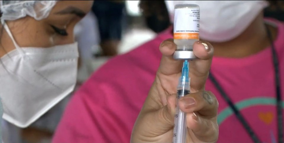 Cidade de SP vai aplicar 4ª dose da vacina contra Covid em adultos acima de 40 anos a partir desta segunda-feira