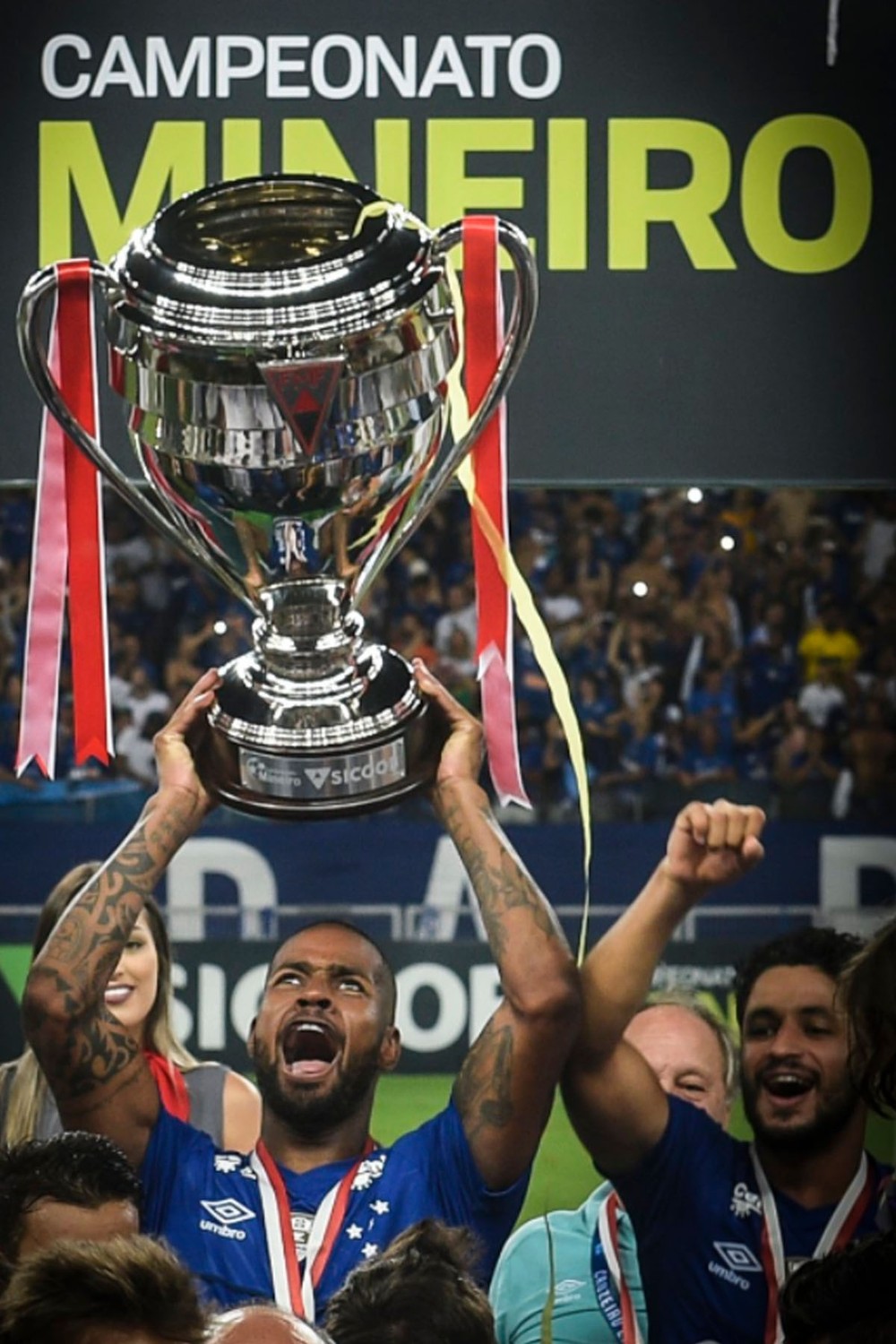 Cinco anos de Cruzeiro: Dedé completa marca no clube e sonha com Seleção