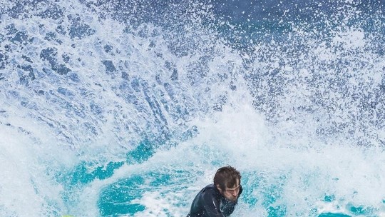 Surfista havaiano Kalani David morre aos 24 anos
