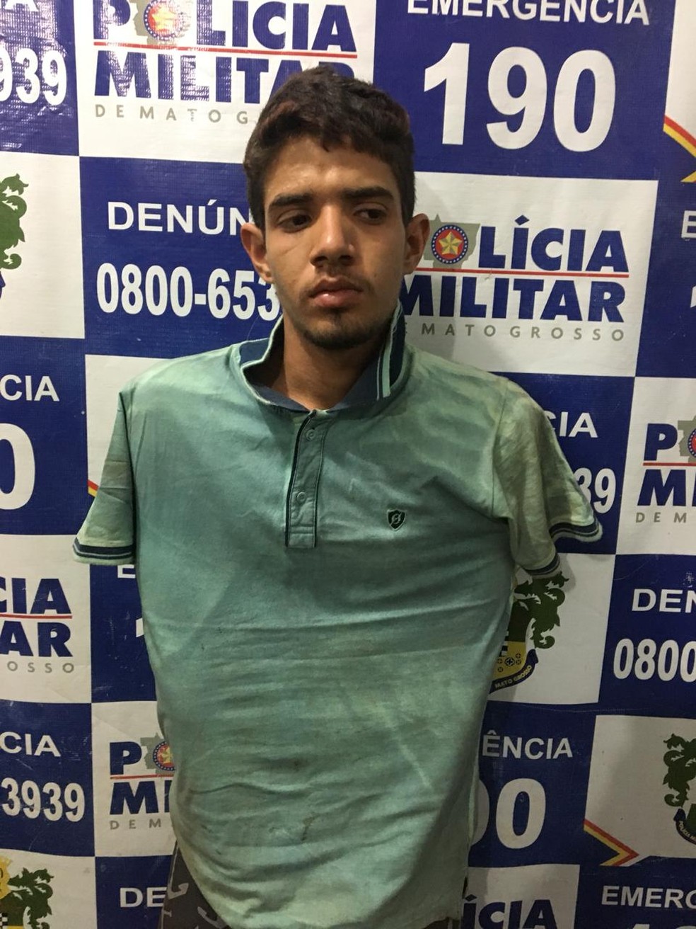 Suspeito de tentar matar amigo foi entregue pela mÃ£e â€” Foto: PM-MT/Assessoria