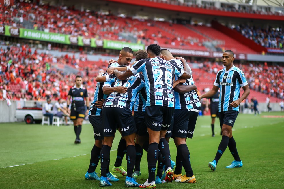 Jogadores do Grêmio comemorando gol de Elias no Gre-Nal — Foto: Lucas Uebel/Divulgação/Internacional