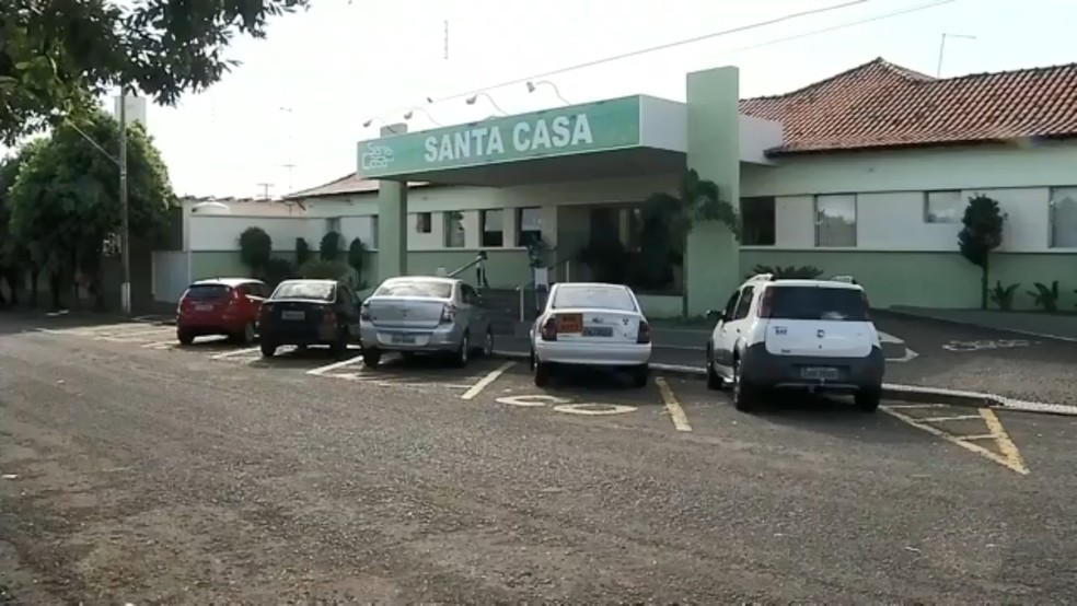Médicos aceitam proposta da provedoria da Santa Casa e encerram greve em  Santa Fé do Sul | São José do Rio Preto e Araçatuba | G1