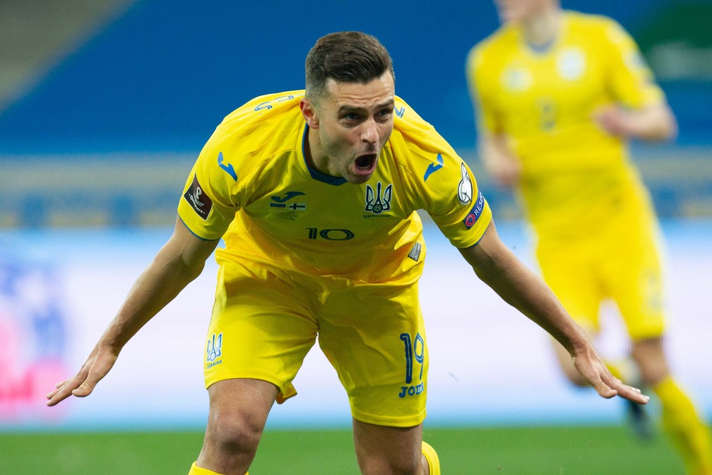 Junior Moraes comemora gol pela seleção ucraniana — Foto: Stanislav Vedmid/Getty Images