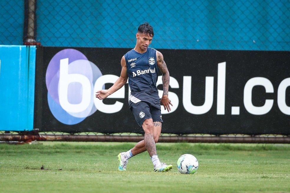 Renato precisa remontar Grêmio com ausência de até cinco titulares contra o Coritiba