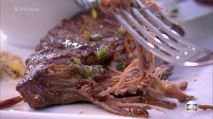 Bife De Cupim Pratico Receitas Receitas Em uma panela de pressão, coloque o cupim, o azeite e leve ao fogo, mexendo de vez em quando, por 10 minutos ou até que o cupim esteja dourado. bife de cupim pratico