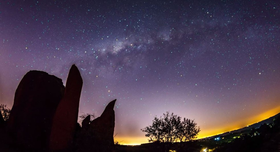 Os 'ca&ccedil;adores de estrelas' praticam astrofotografia e ensinam como capturar belas imagens. &mdash; Foto: Divulga&ccedil;&atilde;o Star Hunters/ Arquivo Pessoal