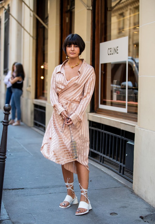 PARIS, FRANCE - JULY 03: Maria Bernad is seen wearing striped dress, white sandals outside Viktor & Rolf during Paris Fashion Week - Haute Couture Fall/Winter 2019/2020 on July 03, 2019 in Paris, France. (Photo by Christian Vierig/Getty Images) (Foto: Getty Images)