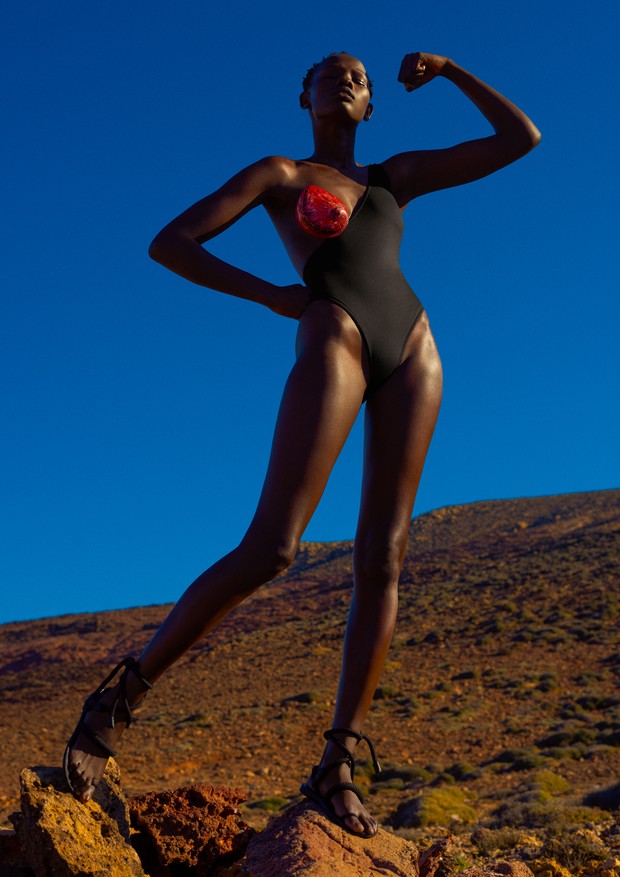 Shanelle Nyasiase para a Vogue Brasil de dezembro (Foto: Zee Nunes)