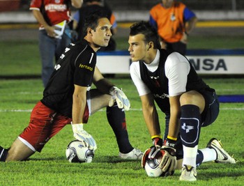 Cestaro e Fernando Prass (Foto: Divulgação/ Site Vasco)