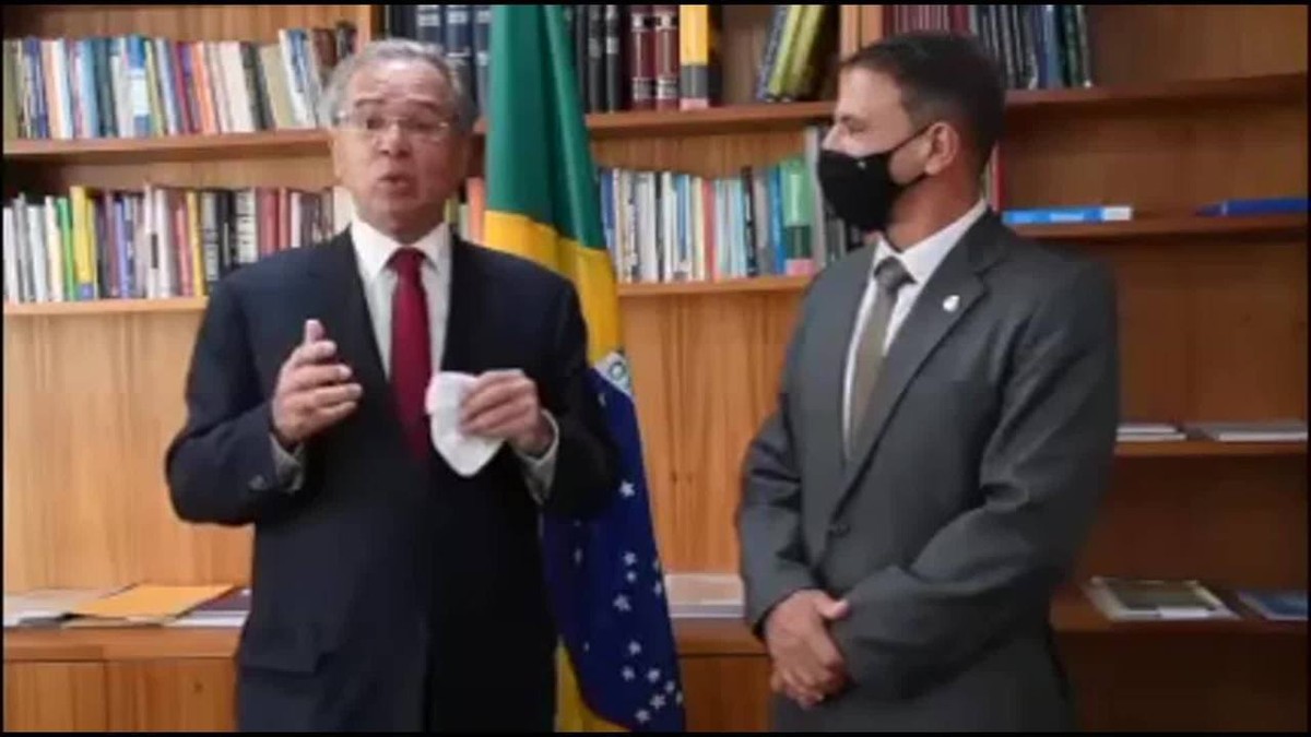 'Sem saúde, não há economia', diz Guedes no dia em que Bolsonaro xinga de 'idiota' quem pede vacina thumbnail