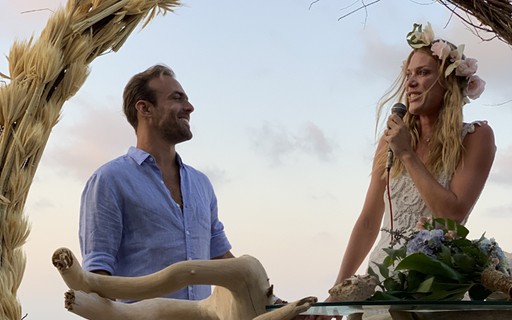Roger Flores se casa com Betina Schmidt no Ceará - Quem | Casamentos