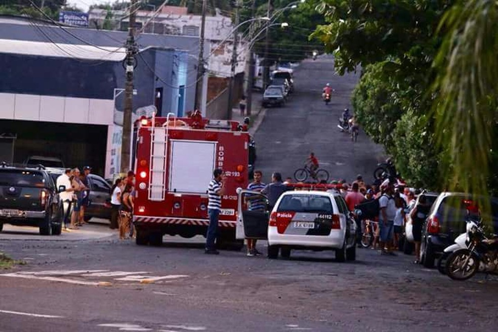 Empresário caiu de paraglider em um bairro residencial em Lins (Foto: J. Serafim Show/ Divulgação )