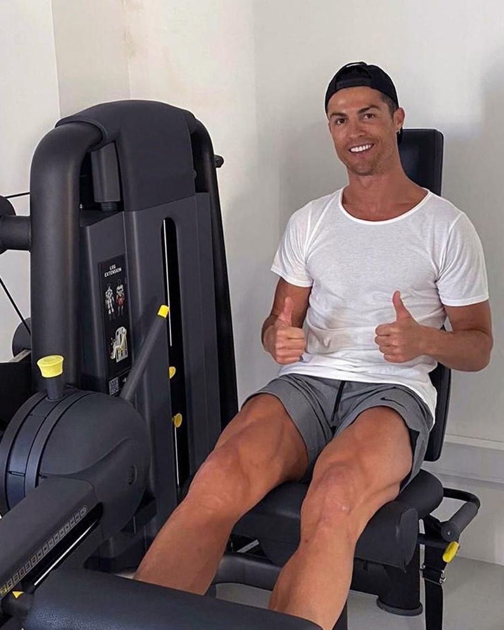Cristiano Ronaldo vem realizado atividades físicas em sua casa na Ilha da Madeira — Foto: Reprodução/Instagram