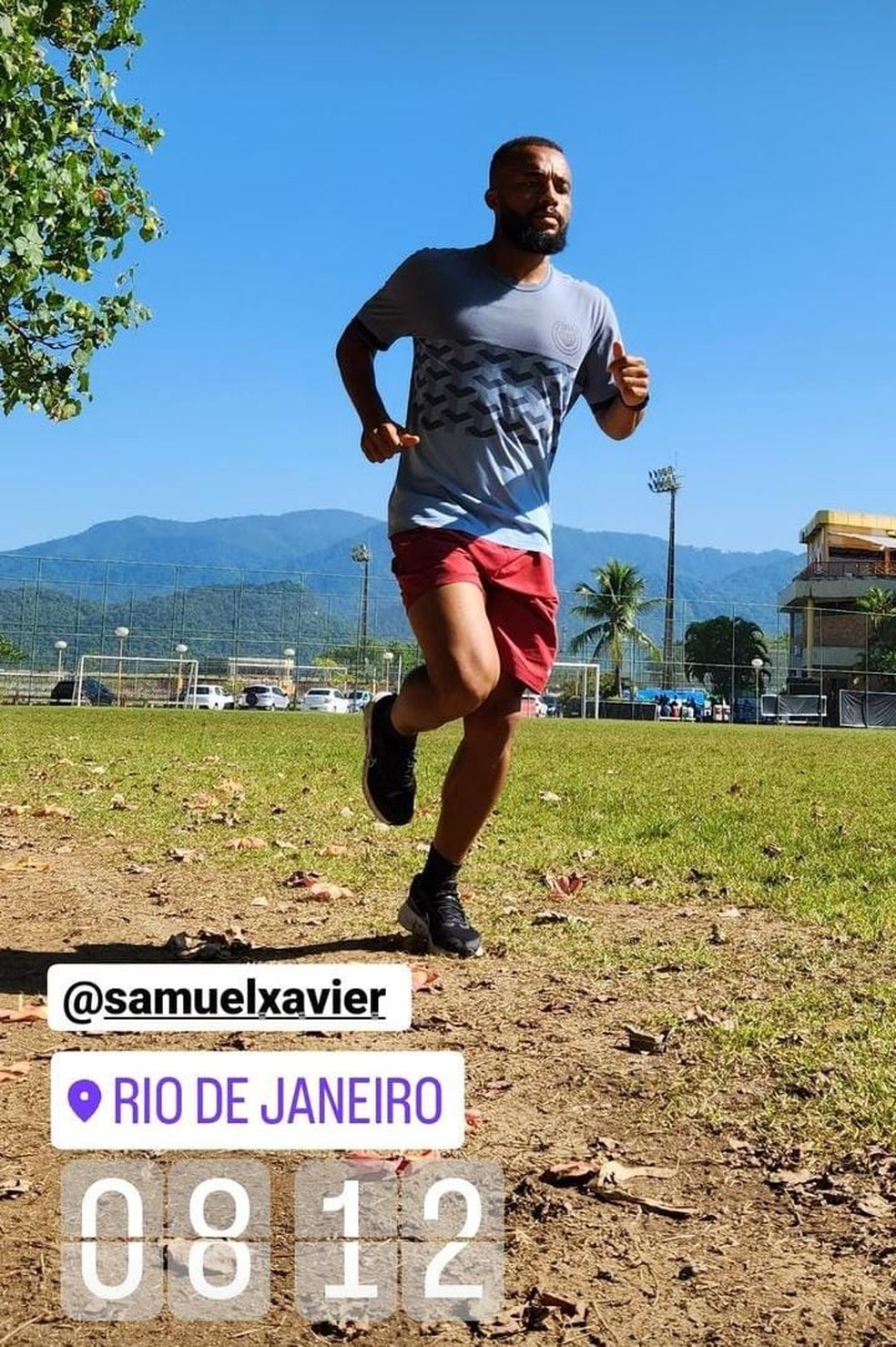 Samuel Xavier posta foto correndo durante férias do Fluminense — Foto: Reprodução