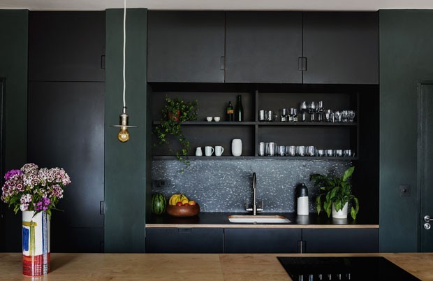 12 cozinhas pretas e elegantes (Foto: Reprodução)