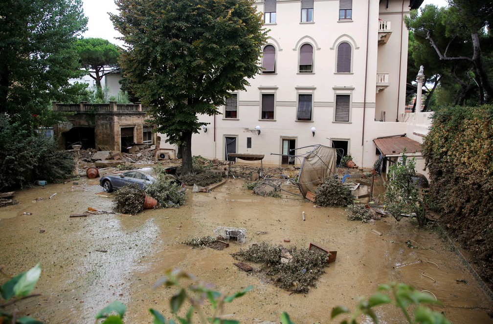 Livorno é a cidade mais atingida por temporal na Itália (Foto: Leonardo Bianchi/Reuters)