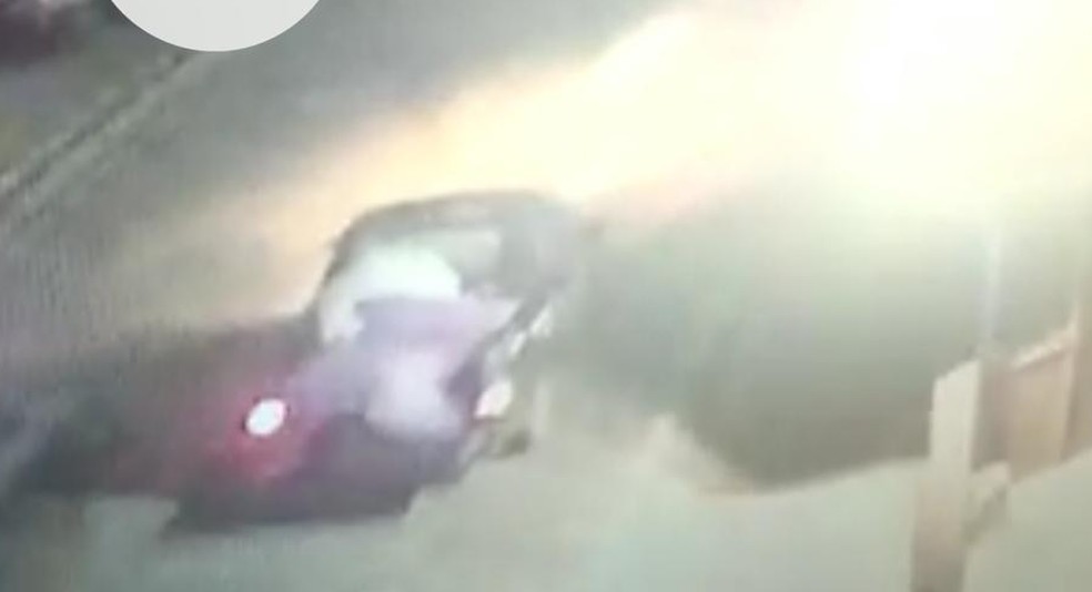 Investigação identificou que motocicleta da vítima foi transportada na caminhonete dos autores do crime em São Sebastião — Foto: Divulgação/ Polícia Civil