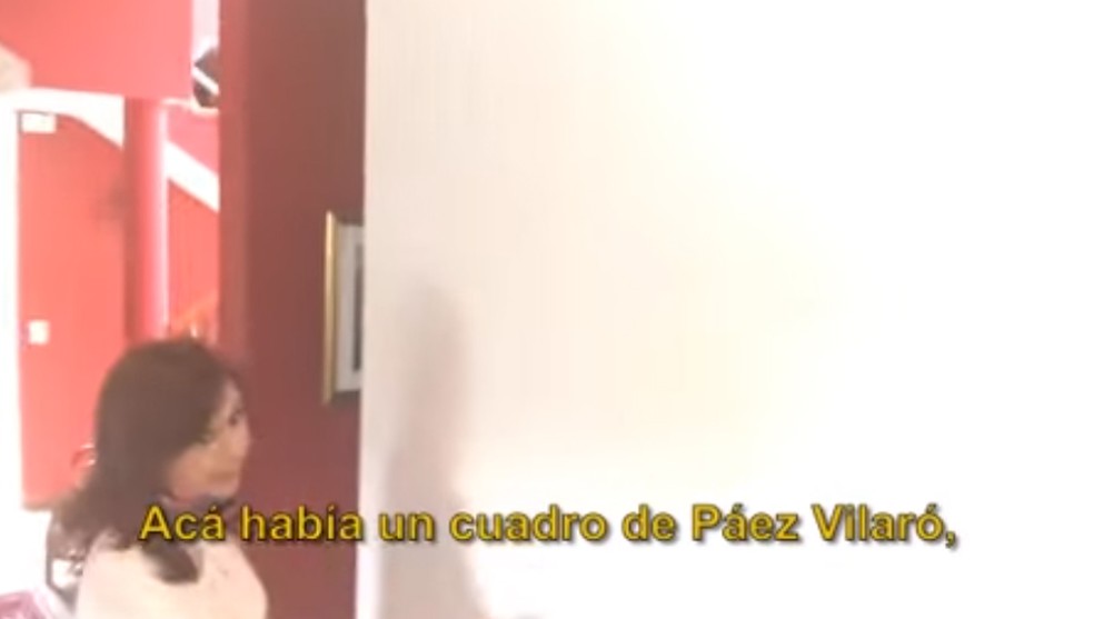 Cristina Kirchner reclama de falta de quadro após busca em uma de suas casas — Foto: Reprodução / YouTube