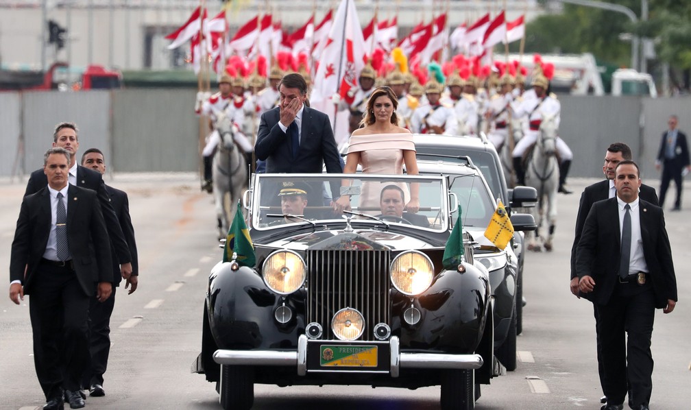 Jair Bolsonaro, e sua esposa, Michelle Bolsonaro — Foto: Ricardo Moraes/Reuters