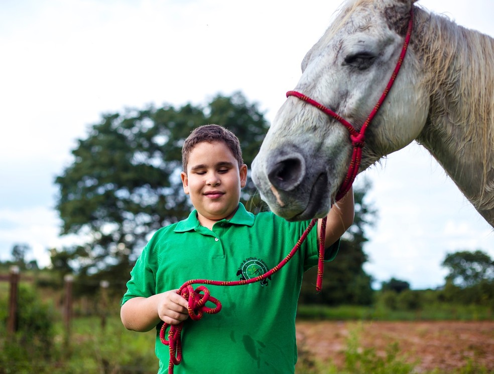 Gabriel e Pé de pano, que não enxergam, participam de competições de hipismo (Foto: Nilsinho Casarim/ Arquivo pessoal)