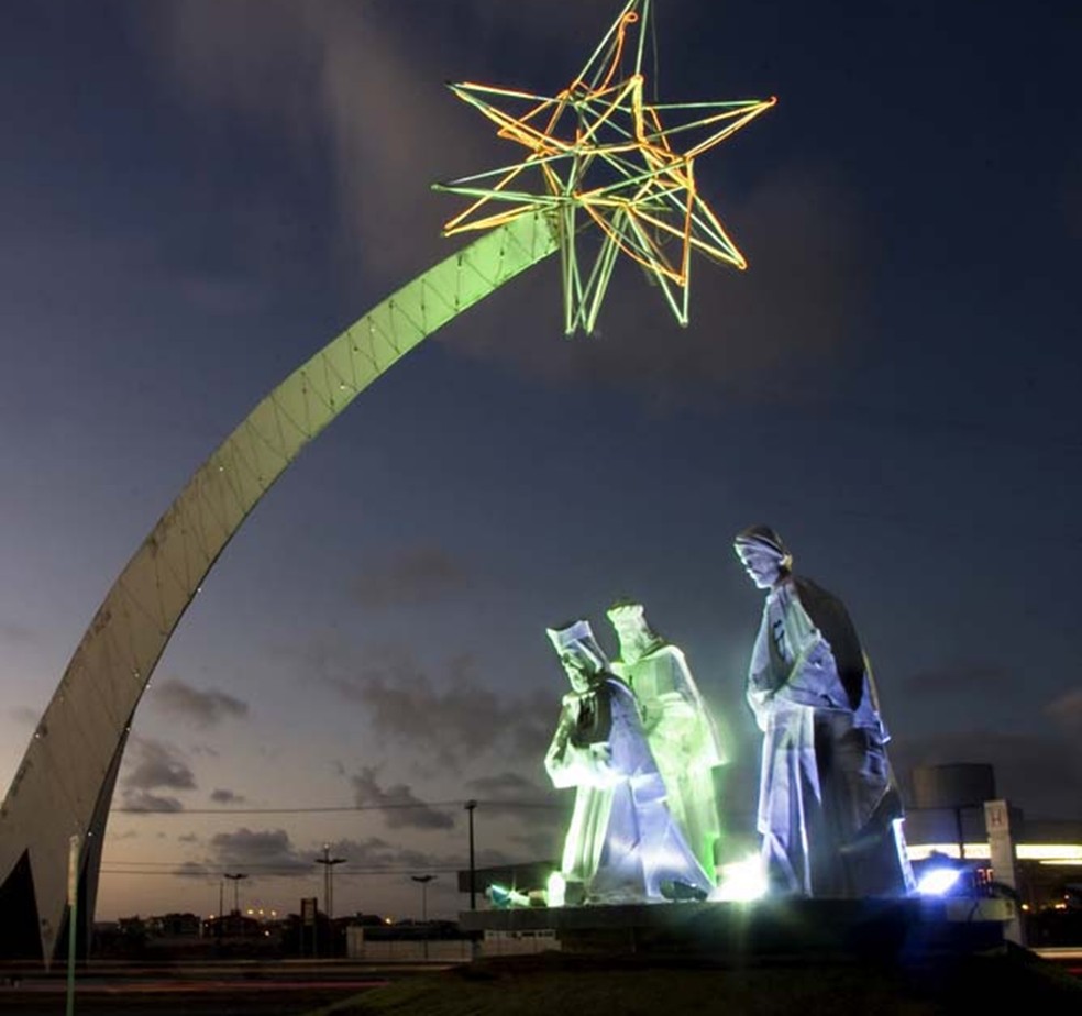 Monumento na estrada de Natal em homenagem aos três Reis Magos — Foto: Canindé Soares