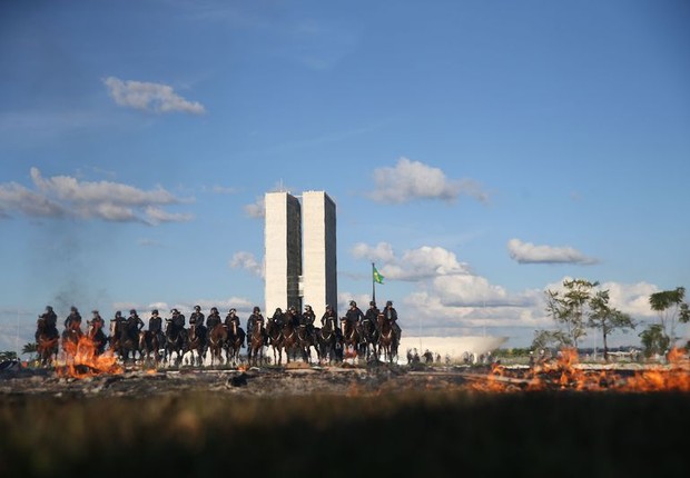 Soldados fazem a segurança em Brasília (Foto: José Cruz/Agência Brasil)
