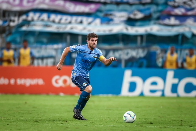 Kannemann completa cinco anos no Grêmio e pode igualar marca de De León em 2021