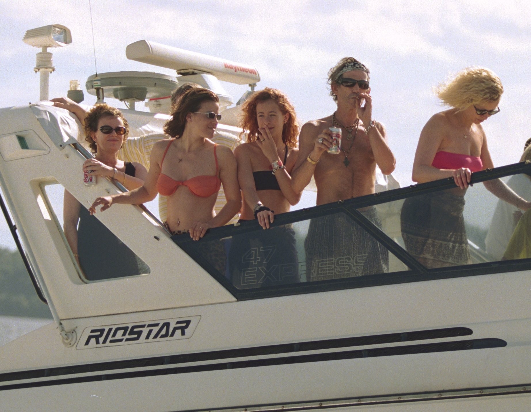 Keith durante passeio de lancha em angra dos Reis, em 1998