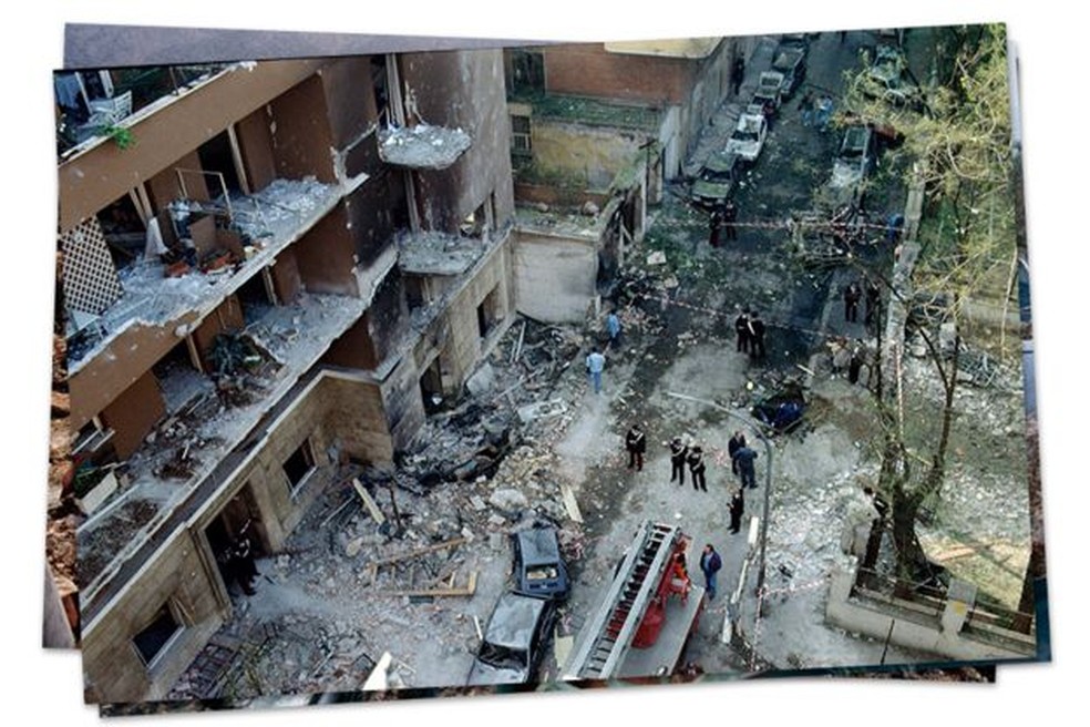 Em 19 de julho de 1992, carro-bomba matou o juiz Paolo Borsellino e seus cinco guarda-costas quando ele estava visitando a casa de sua mãe — Foto: Getty Images via BBC