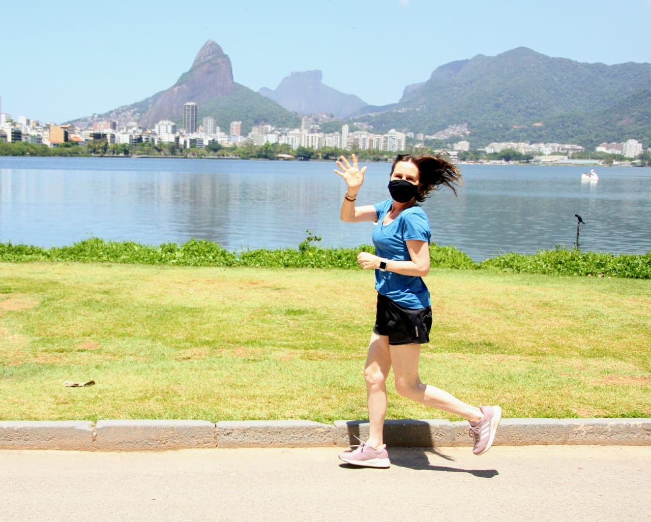 Susana Naspolini se exercita no Rio de Janeiro (Foto: Daniel Delmiro/AgNews)