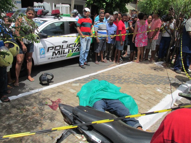 Suspeito de assalto foi perseguido e morto por vítima na Zona Sul de Teresina (Foto: Gustavo Almeida/G1)