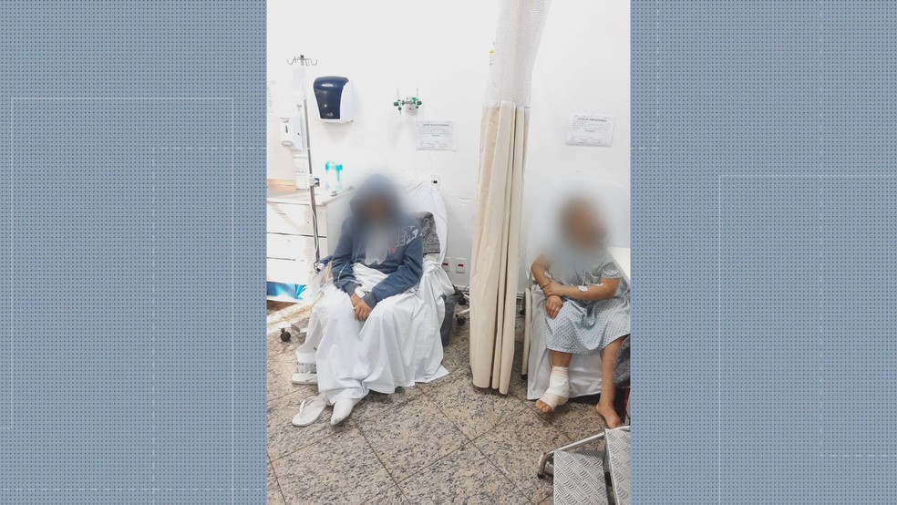Sem leitos, pacientes são atendidos em poltronas e cadeiras no CER Leblon — Foto: Reprodução/TV Globo