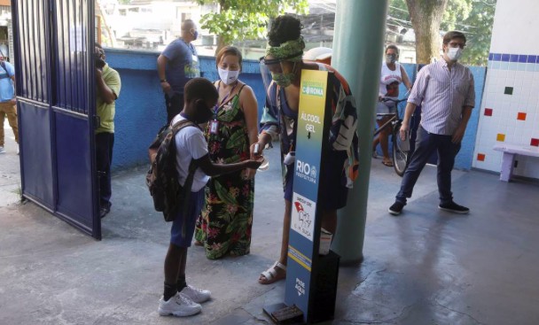 Covid-19: Rio vai reabrir escolas na segunda-feira