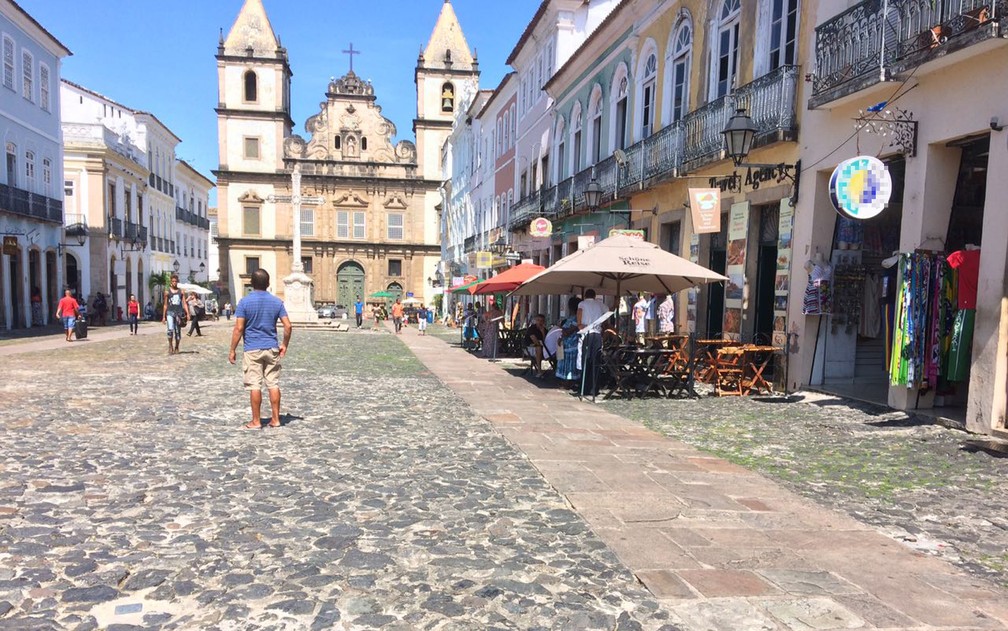 Casarões e Igreja de São Francisco no Pelourinho, em Salvador  — Foto: Juliana Almirante