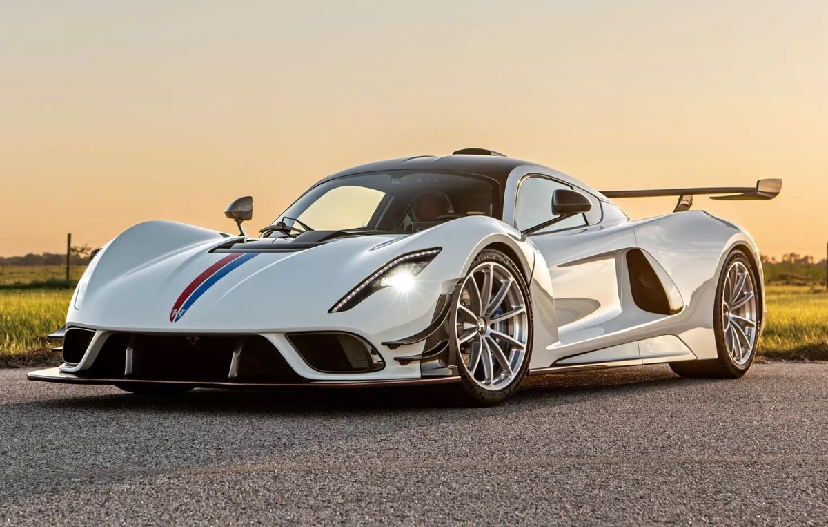 Hennessey revela superesportivo de R 14 milhões e 1.800 cv preparado
