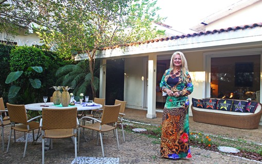 A casa de Lilian Gonçalves: jardim, seu canto preferido do lar