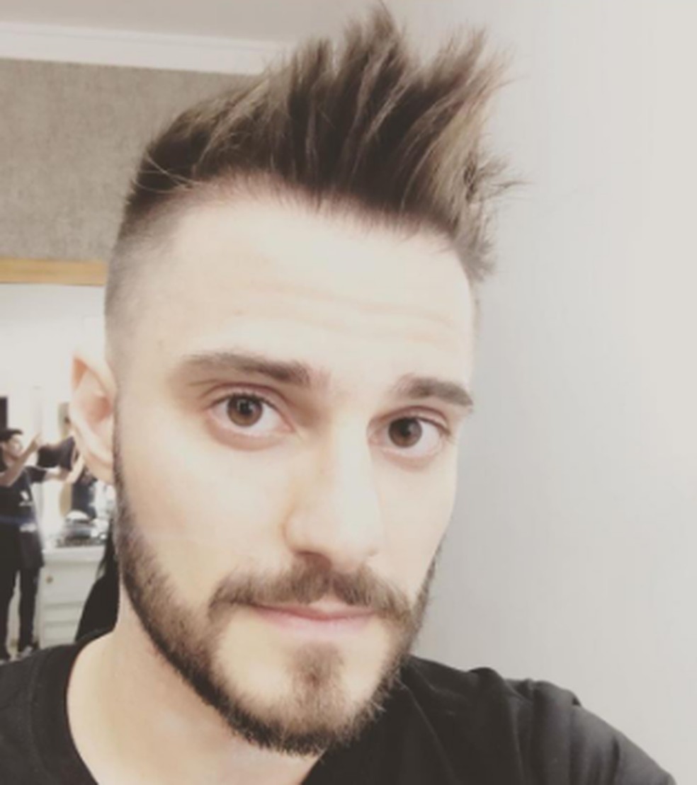Hugo Bonemer Posta Novo Corte De Cabelo E Se Compara A Um Personagem De Desenho Animado Famosos Gshow Se você fosse um desenho animado qual você seria? hugo bonemer posta novo corte de cabelo