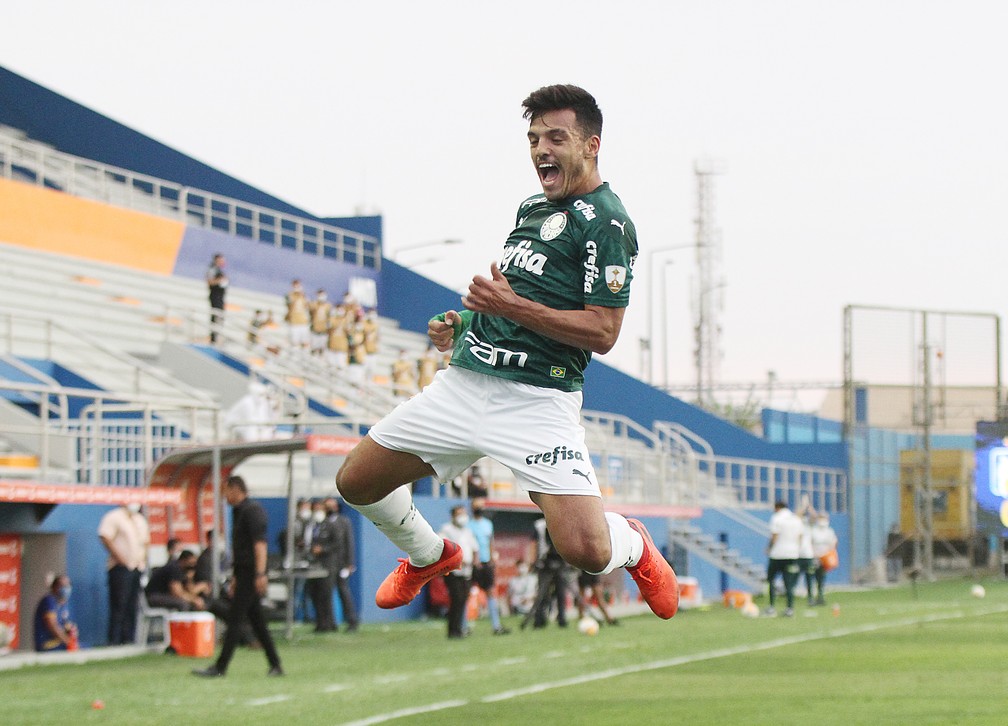Decisivo, Gabriel Menino assume papel de maior garçom do Palmeiras em 2020